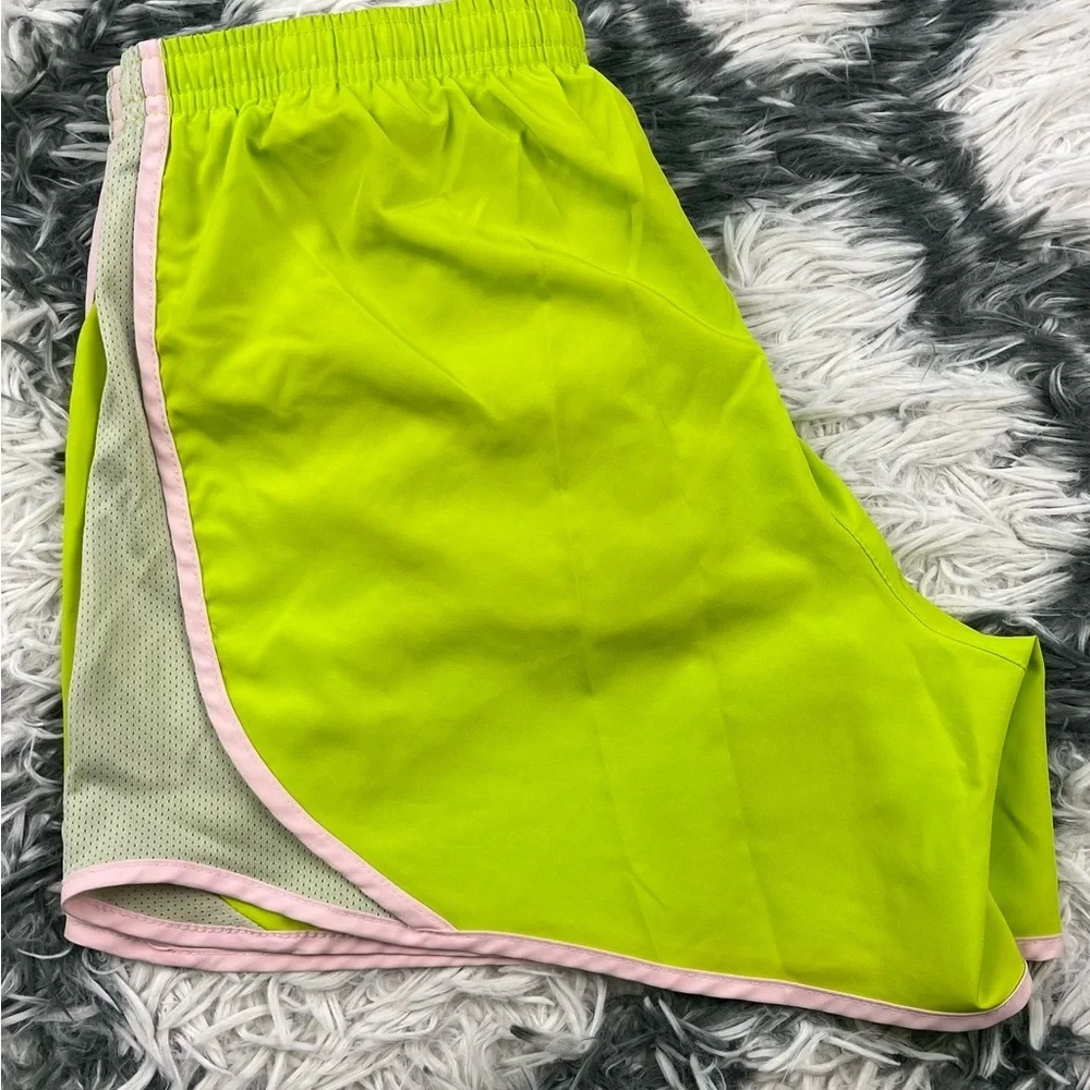 Nike Dri-Fit Kids Girls Green Pink Running Shorts Size XL